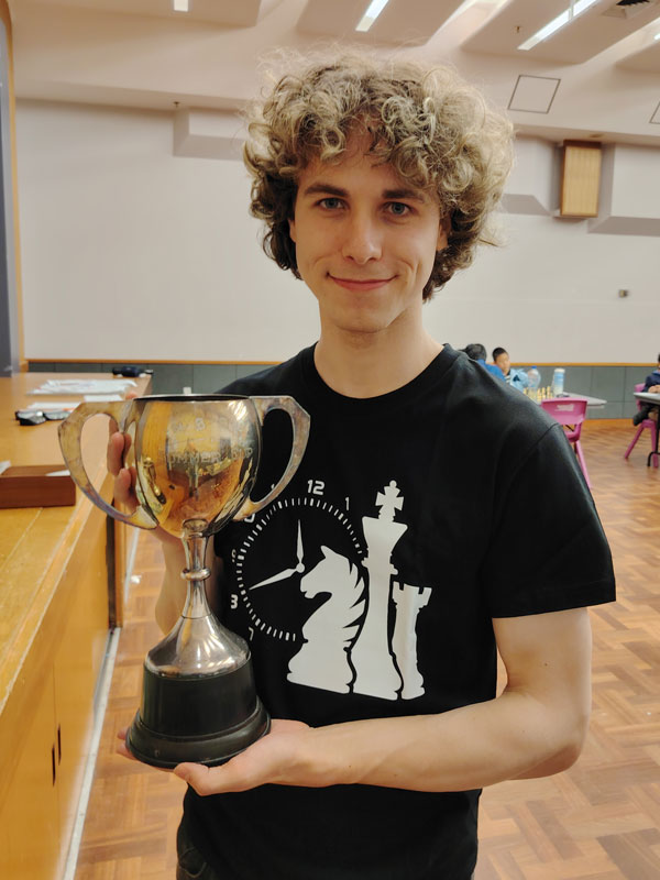 Summer Cup: CM Leo Baker